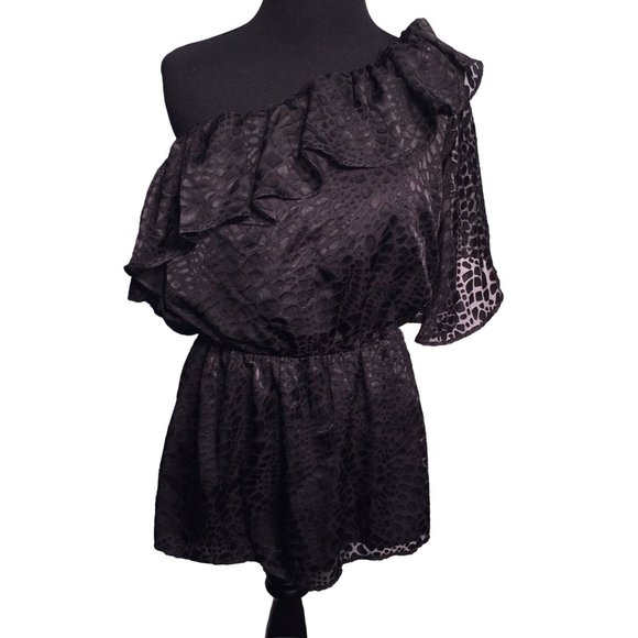 Grass Collections Animal Print Off the Shoulder Top w Large top Ruffle and cinch - Picture 3 of 7